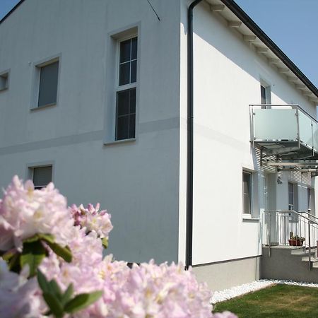 Gastehaus Karassowitsch Apartment Rust Exterior photo